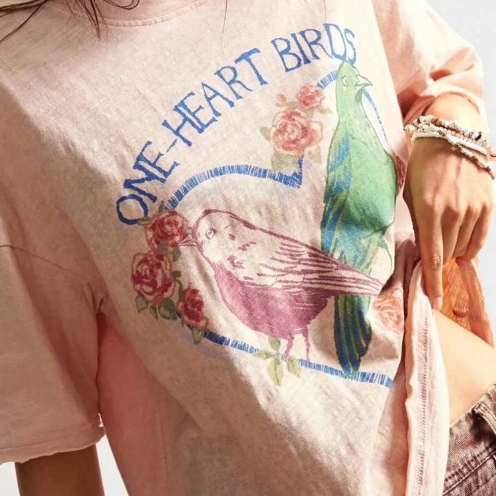 One-Heart Birds Oversized Graphic Tee in Peach, boho vibes size Large, cotton - Picture 4 of 5